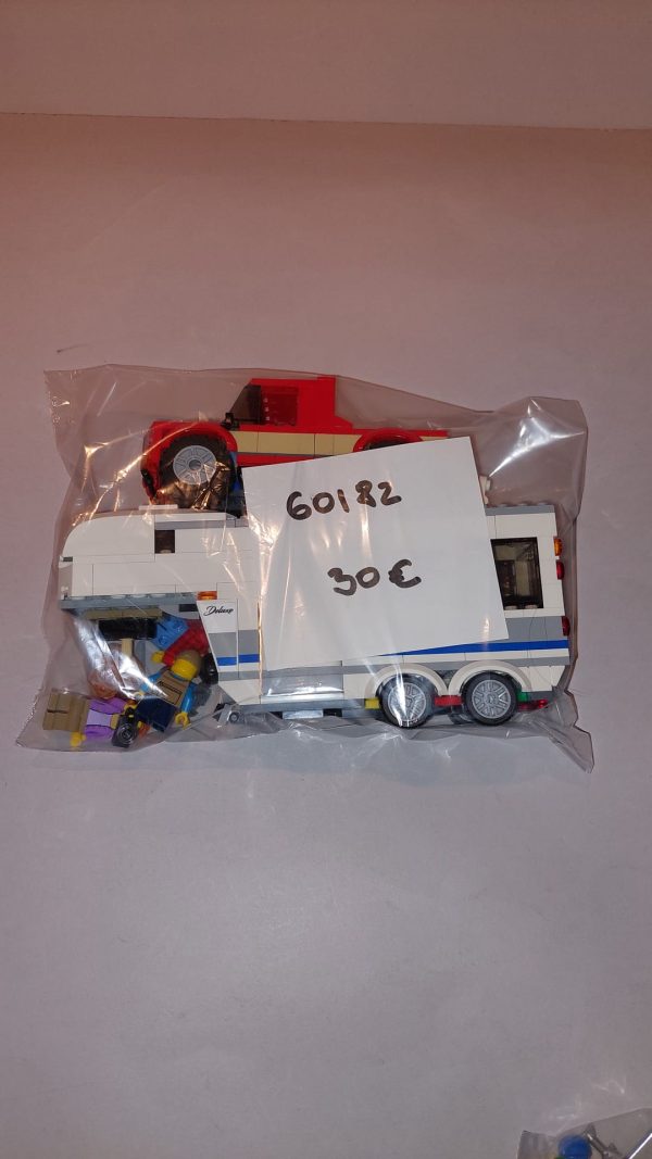 LEGO 60182 - Kamion i karavan - Slika 2